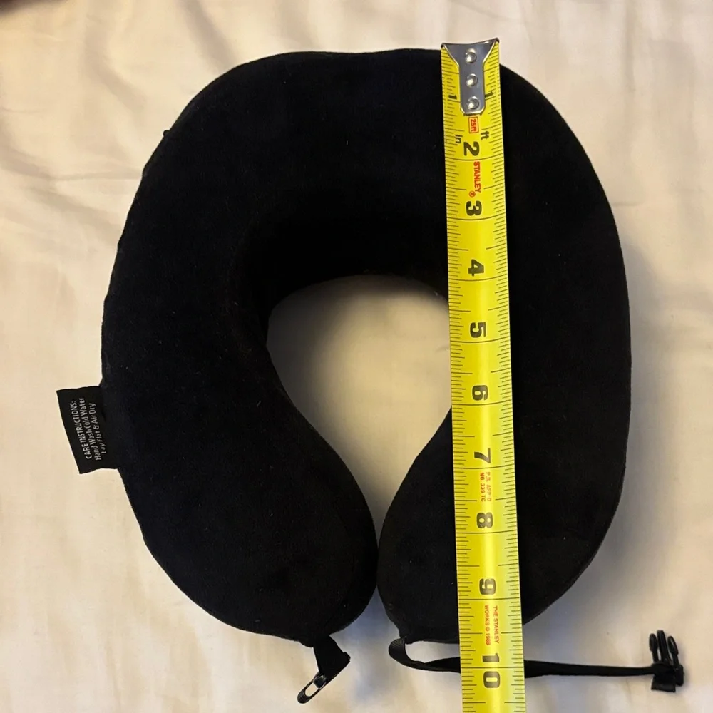 Elegant Black Plush Neck Travel Pillow